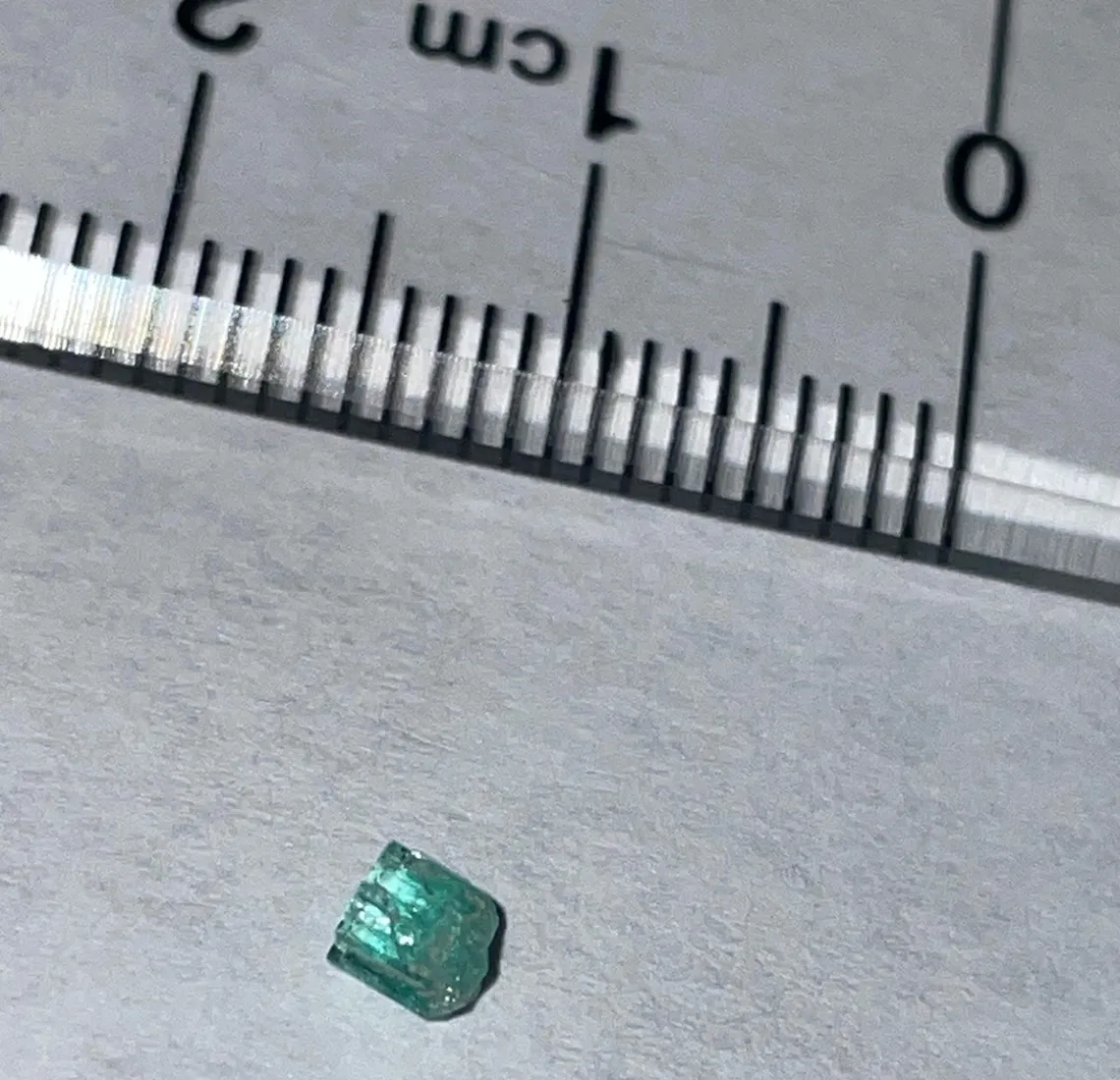 Emerald sample used in provenance testing.