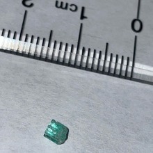 Emerald sample used in provenance testing.